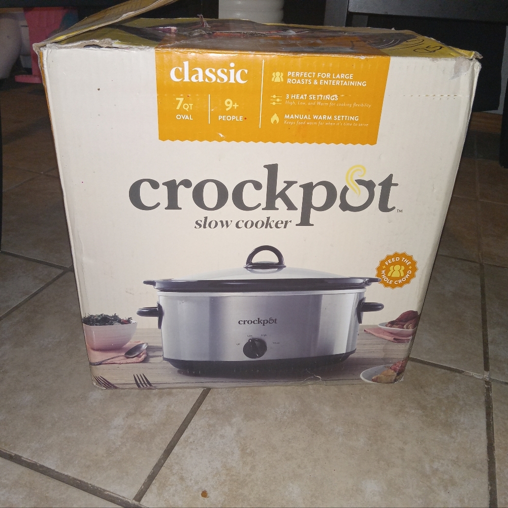 NEW IN BOX CROCK POT SLOW COKER